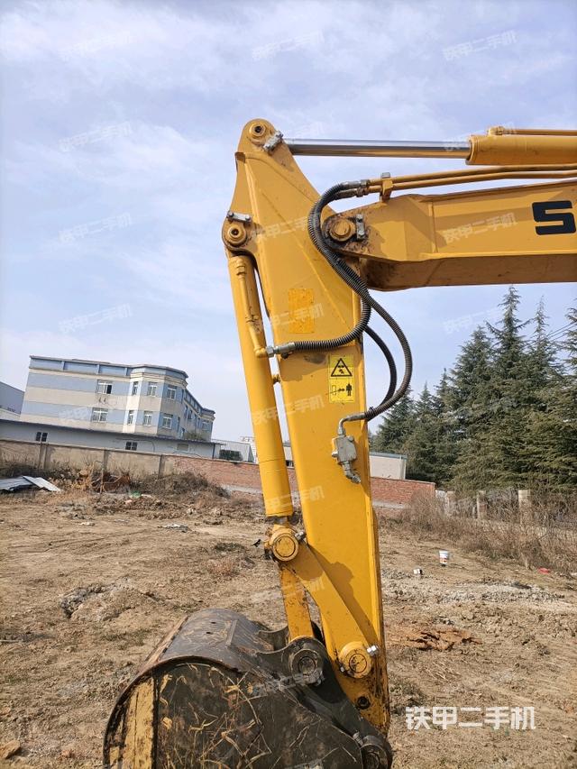 小臂整體左后（工作和回轉裝置）