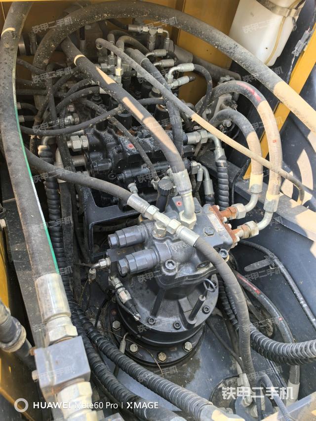 駕駛室頂部俯視（上車部件）