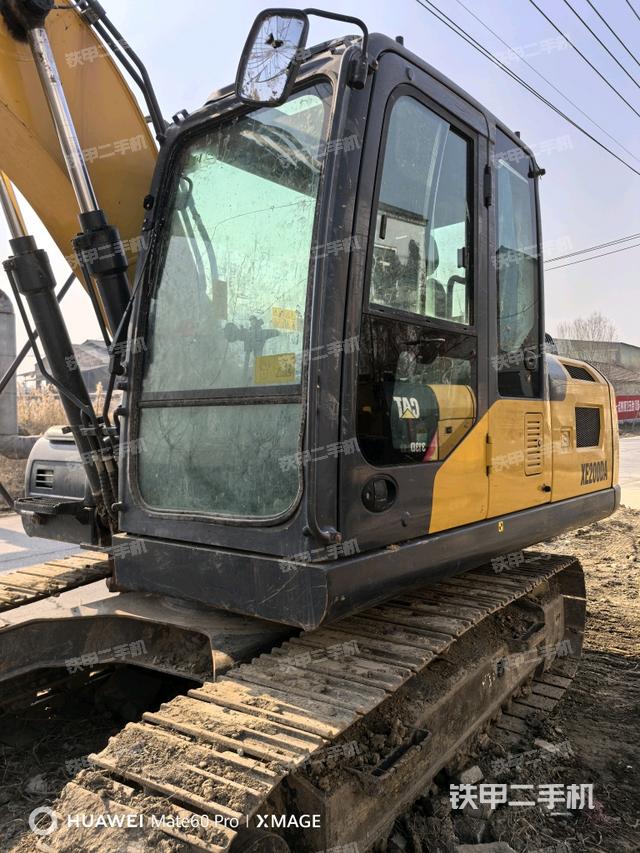 駕駛室左前45度（駕駛室部分）