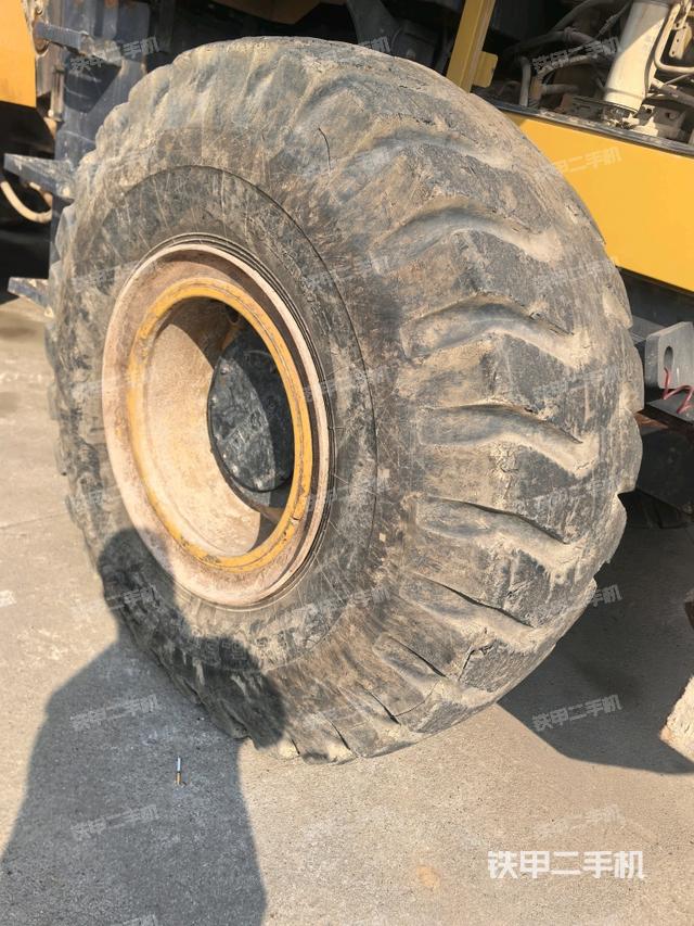 左前輪（行走機(jī)構(gòu)）