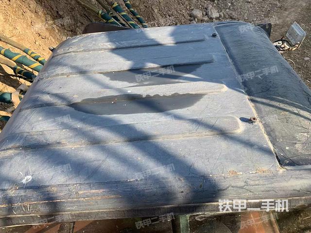 駕駛室頂部（整機(jī)外觀）