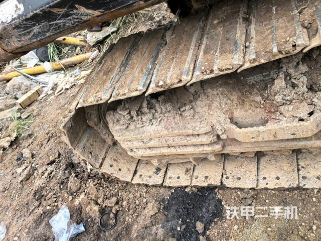 右驅(qū)動(dòng)輪（行走機(jī)構(gòu)）