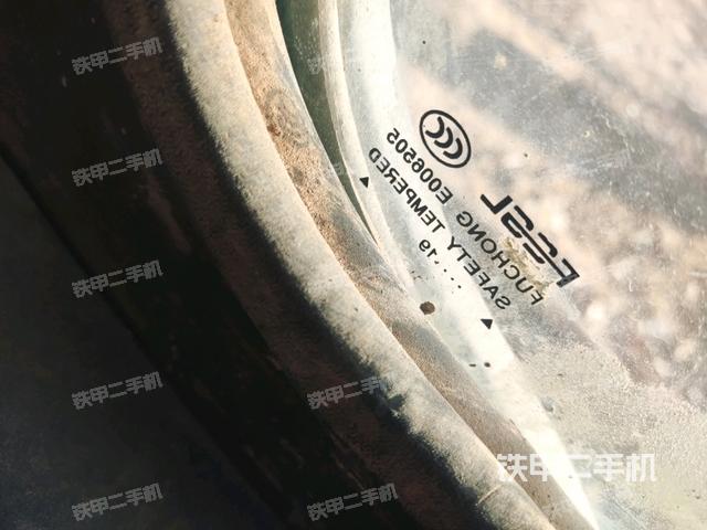 后窗玻璃角標(biāo)（駕駛室部分）