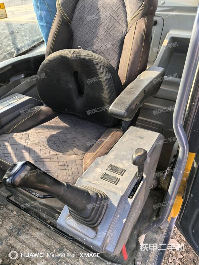 后窗玻璃角標(biāo)（駕駛室部分）