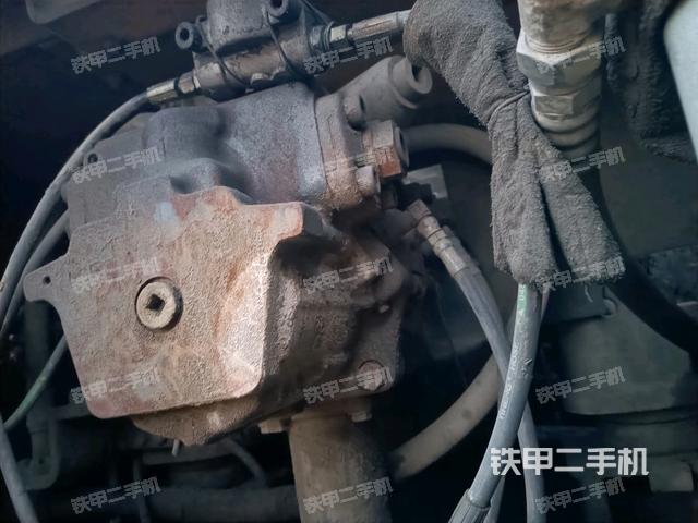 液壓泵斜45?右（大件艙室）