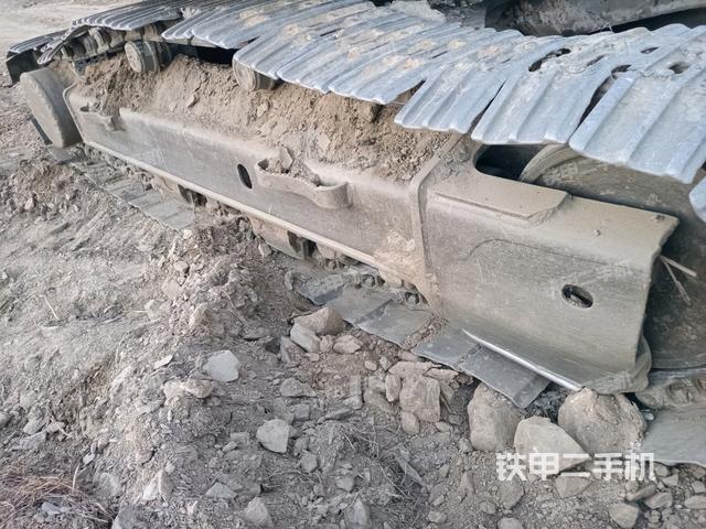 左側(cè)履帶整體?（行走機(jī)構(gòu)）