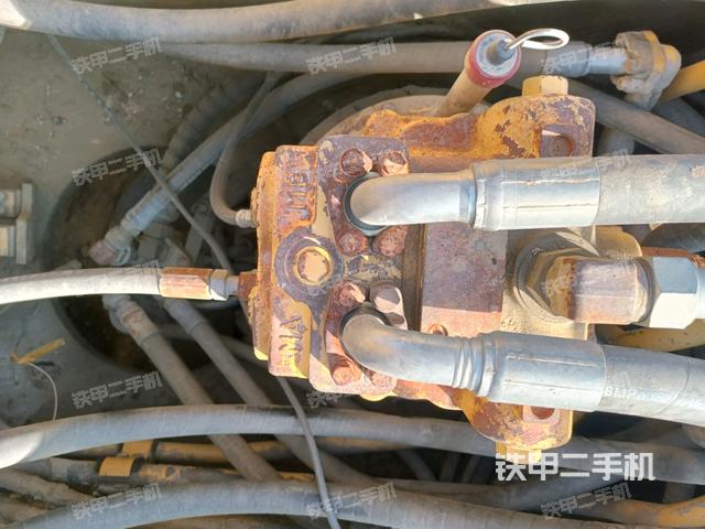 回轉(zhuǎn)馬達(dá)（上車部件）