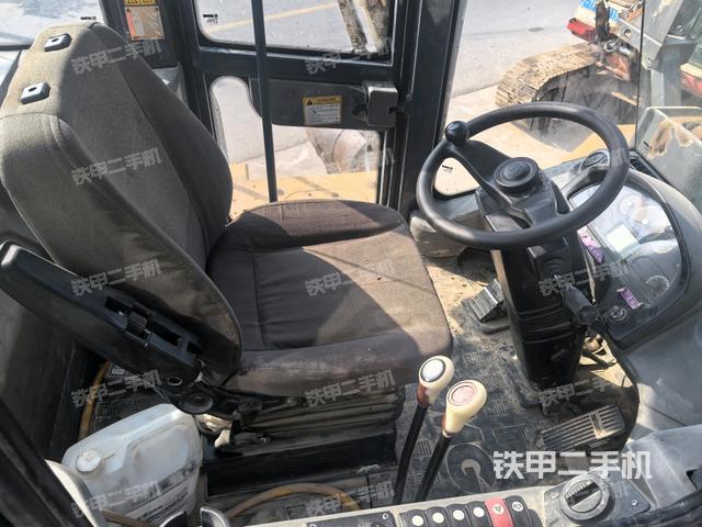 前擋風(fēng)玻璃標(biāo) （駕駛室部分）