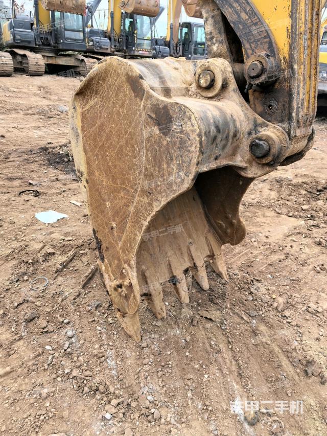 小臂整體左后（工作和回轉(zhuǎn)裝置）