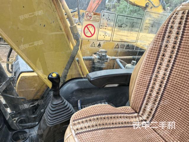 后窗玻璃角標(biāo)（駕駛室部分）