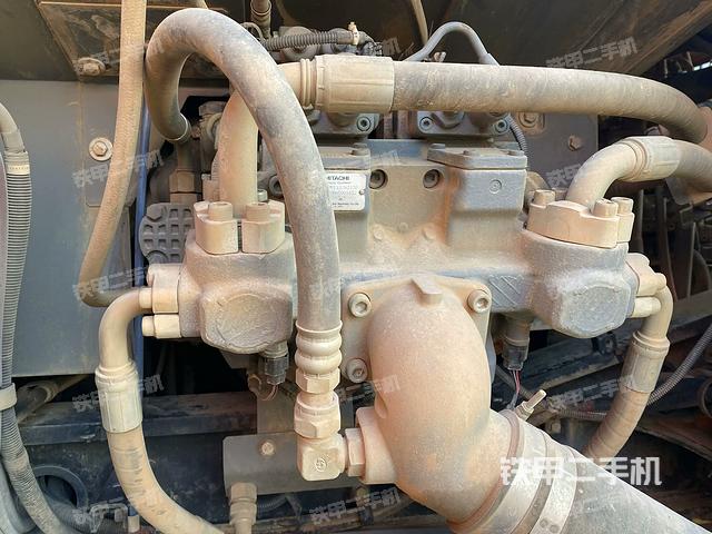 液壓泵斜45?左（大件艙室）