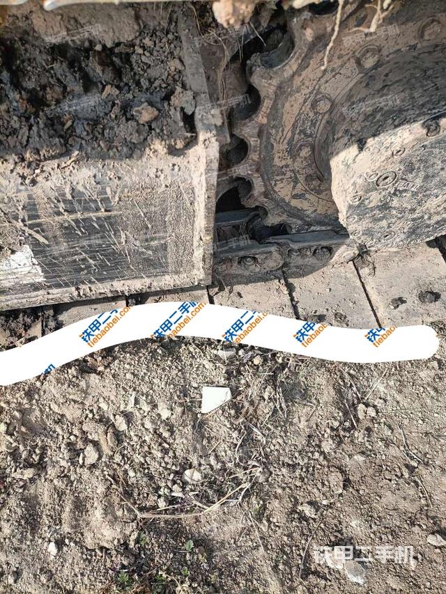 右驅動輪（行走機構）