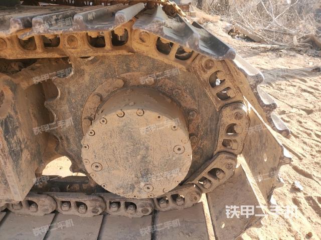 右驅(qū)動(dòng)輪（行走機(jī)構(gòu)）