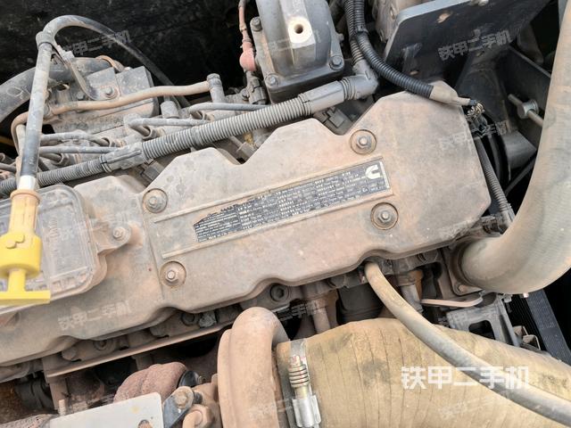 氣門室蓋螺絲特寫（上車部件）