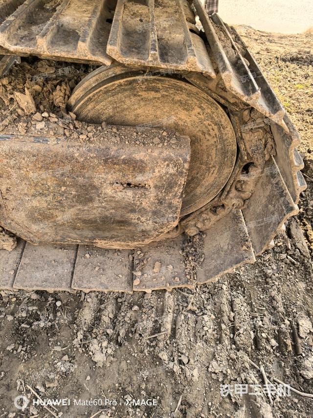 右驅(qū)動(dòng)輪（行走機(jī)構(gòu)）