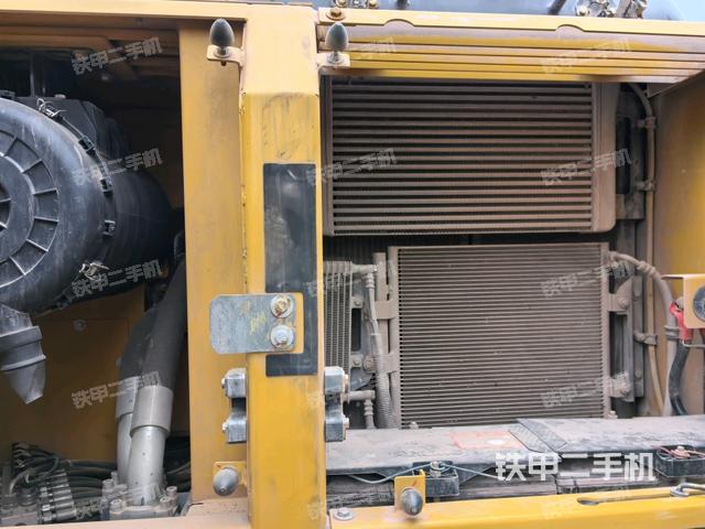 散熱器正面（大件艙室）