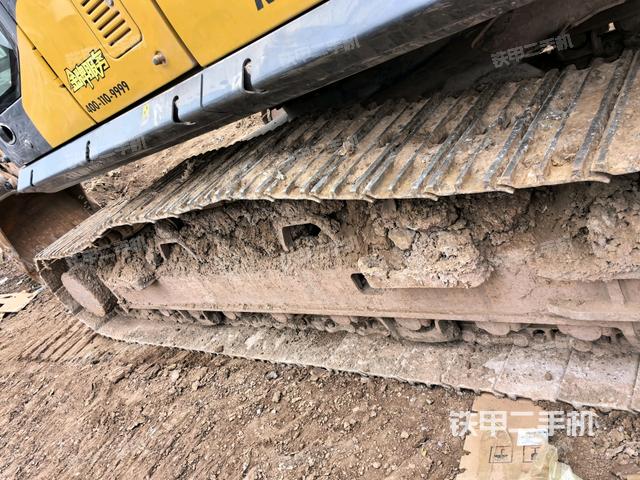 右側(cè)履帶整體（行走機構(gòu)）