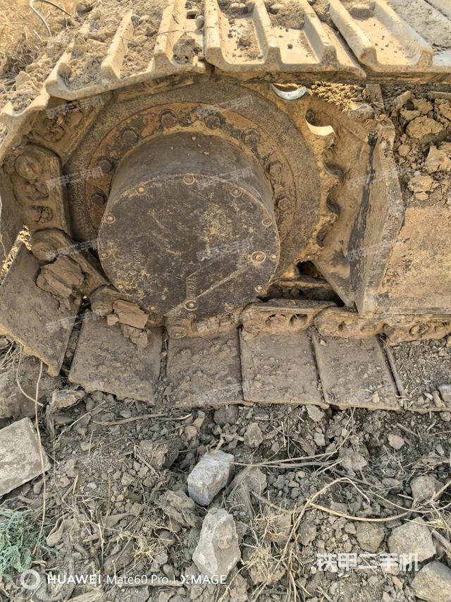 左驅(qū)動(dòng)輪（行走機(jī)構(gòu)）