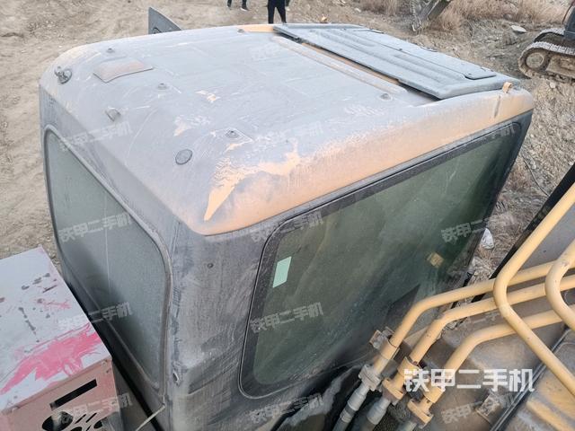 駕駛室頂部俯視（上車(chē)部件）