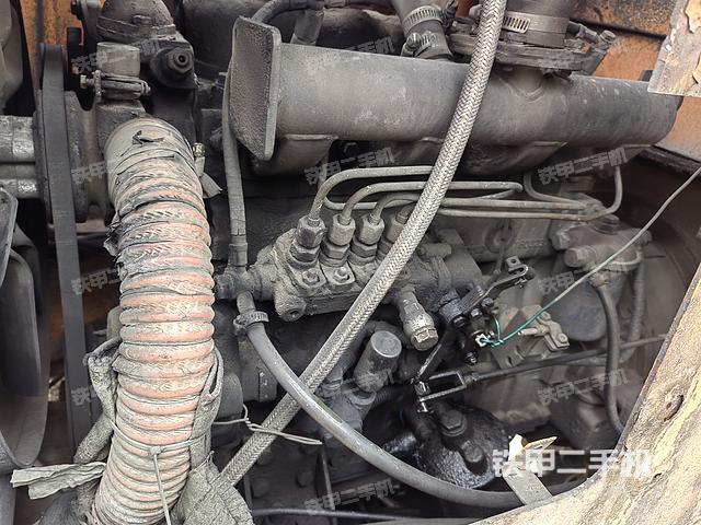 发动机左侧（整机外观及大件）