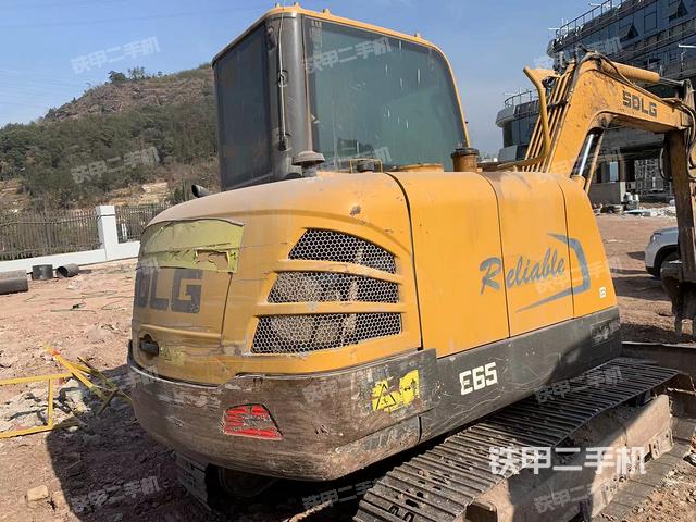 整機右后45°（整機外觀）