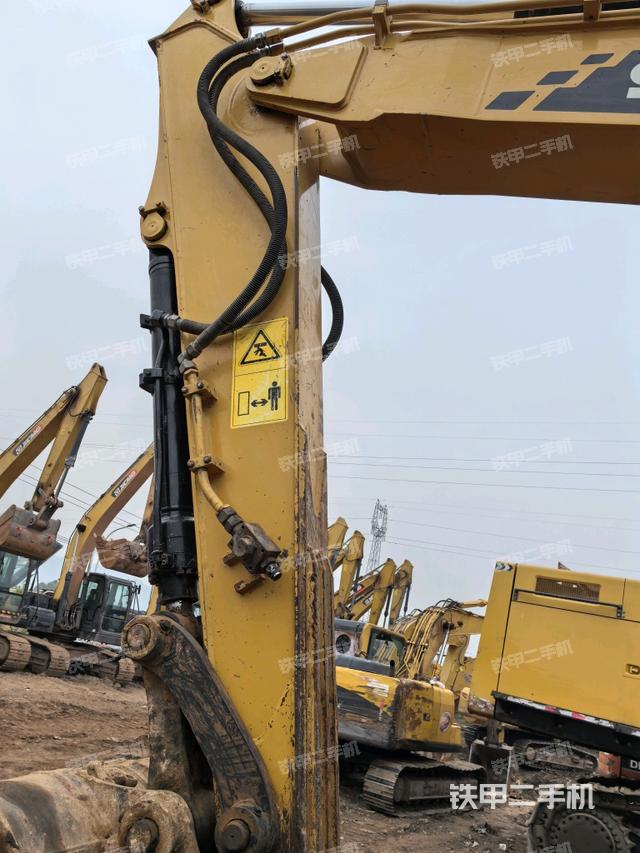 大臂整體?右側(cè)（工作和回轉(zhuǎn)裝置）