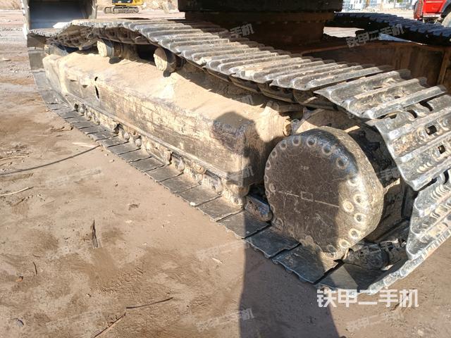 左導(dǎo)向輪（行走機(jī)構(gòu)）