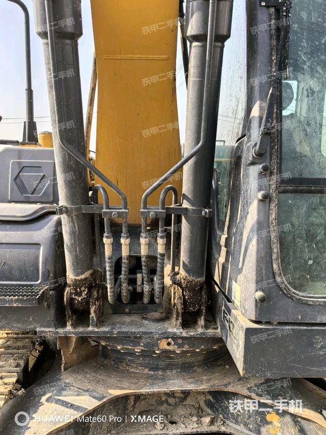 大臂根部?斜視（工作和回轉(zhuǎn)裝置）