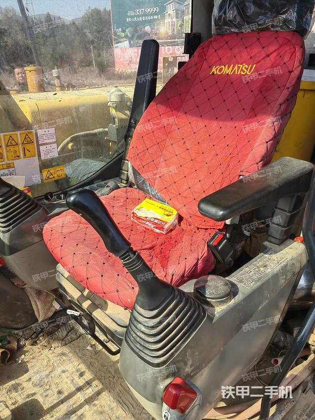 駕駛室整體（整機(jī)外觀）