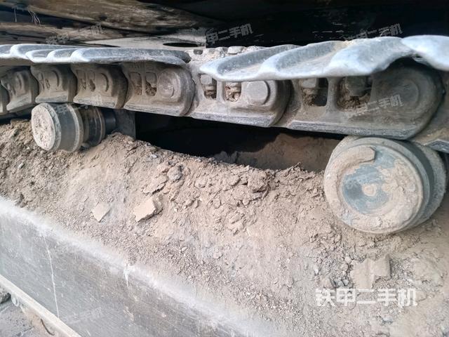 右側(cè)履帶整體（行走機(jī)構(gòu)）