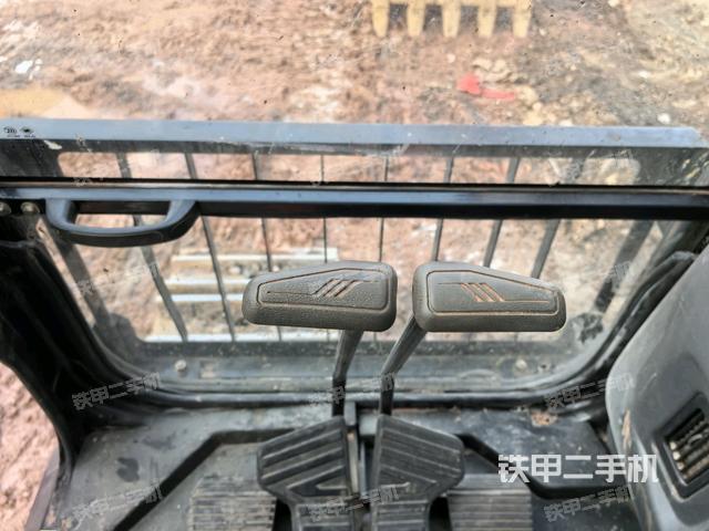 座椅右側(cè)控制臺/鑰匙門/油門/含右手柄（駕駛室部分）