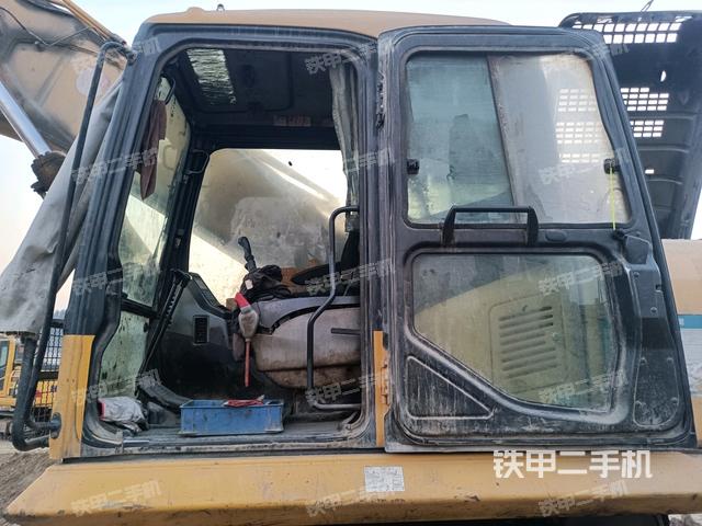 后窗玻璃角標(biāo)（駕駛室部分）