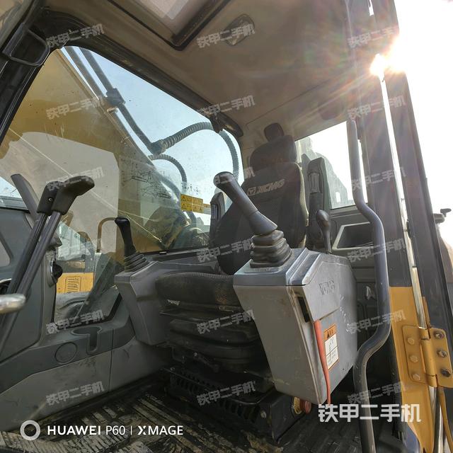 駕駛室整體(整機外觀) 駕駛室整體(整機外觀)