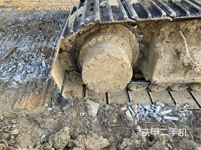 右導向輪（行走機構(gòu)）