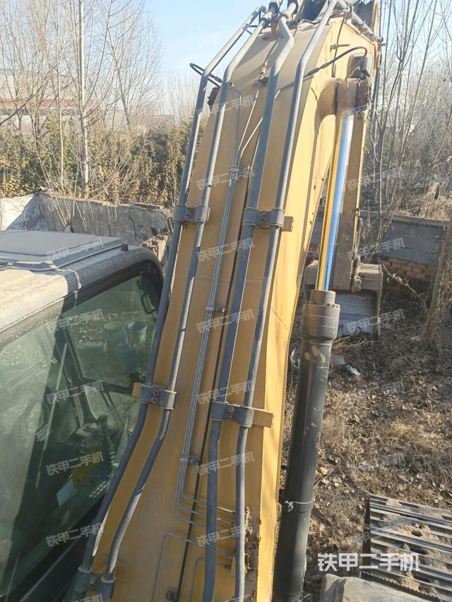 大臂背部俯视（工作和回转装置）