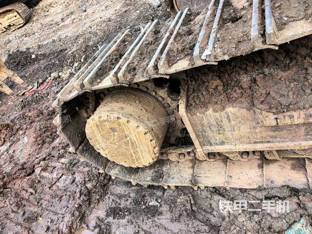 左側(cè)履帶整體?（行走機(jī)構(gòu)）