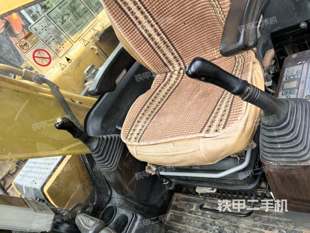 座椅后部（駕駛室部分）