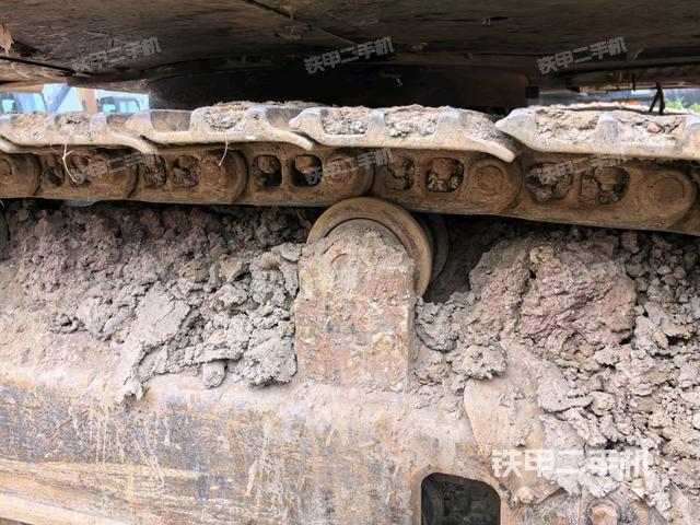 左驅(qū)動(dòng)輪（行走機(jī)構(gòu)）