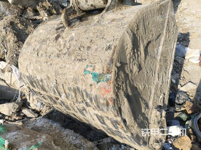 鏟斗45度(工作和回轉(zhuǎn)裝置) 鏟斗45度(工作和回轉(zhuǎn)裝置)