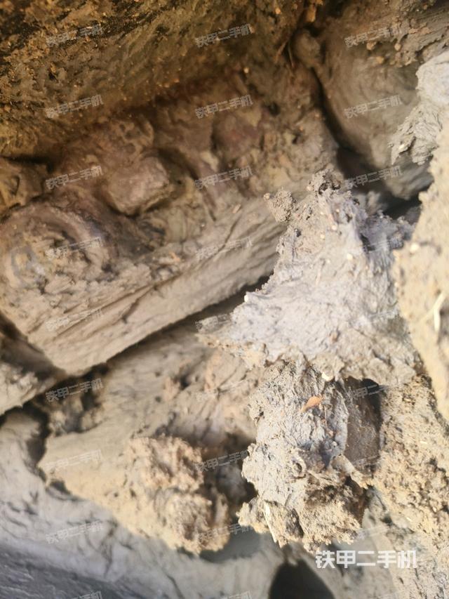 右側(cè)行走馬達(dá)蓋板（行走機(jī)構(gòu)）