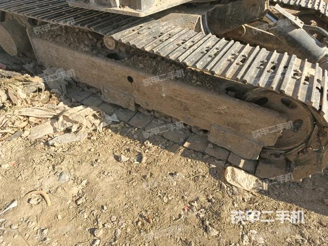 右側(cè)履帶整體?(行走機(jī)構(gòu)) 右側(cè)履帶整體?(行走機(jī)構(gòu))