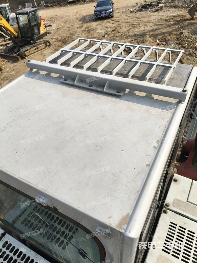 駕駛室頂部俯視（上車部件）