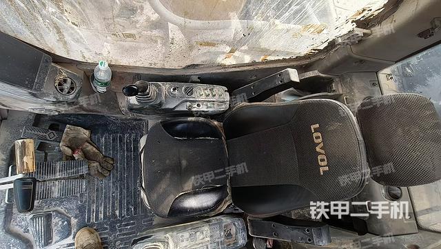 后窗玻璃角標(biāo)(駕駛室部分) 后窗玻璃角標(biāo)(駕駛室部分)