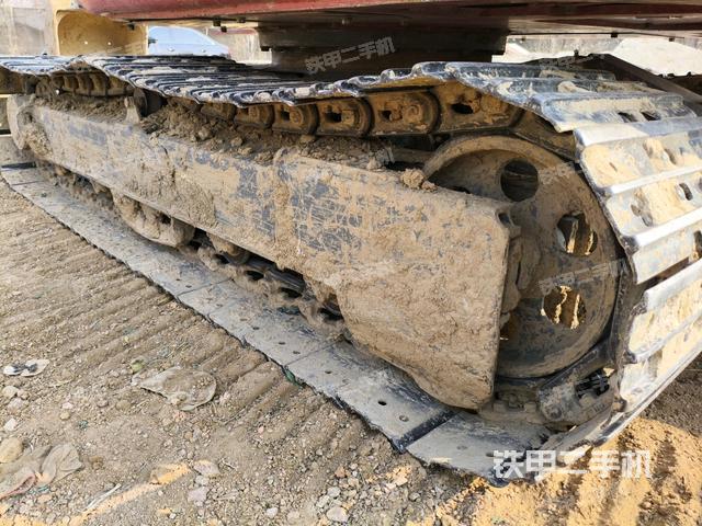 右側(cè)履帶整體?(行走機(jī)構(gòu)) 右側(cè)履帶整體?(行走機(jī)構(gòu))