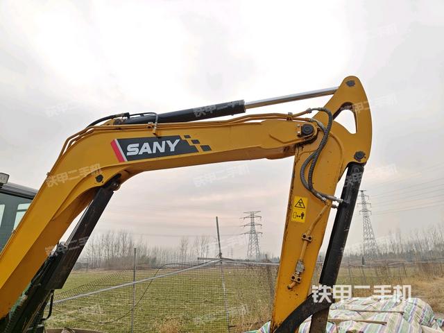 鏟斗右后整體（工作和回轉(zhuǎn)裝置）