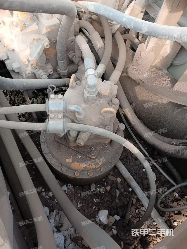 回轉(zhuǎn)馬達（上車部件）