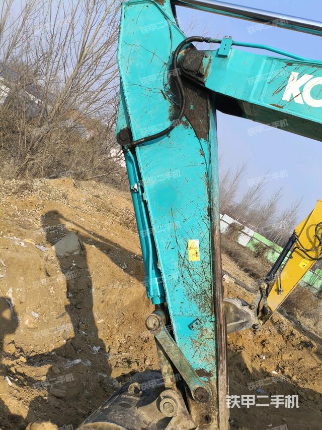 小臂整體左后(工作和回轉裝置) 小臂整體左后(工作和回轉裝置)