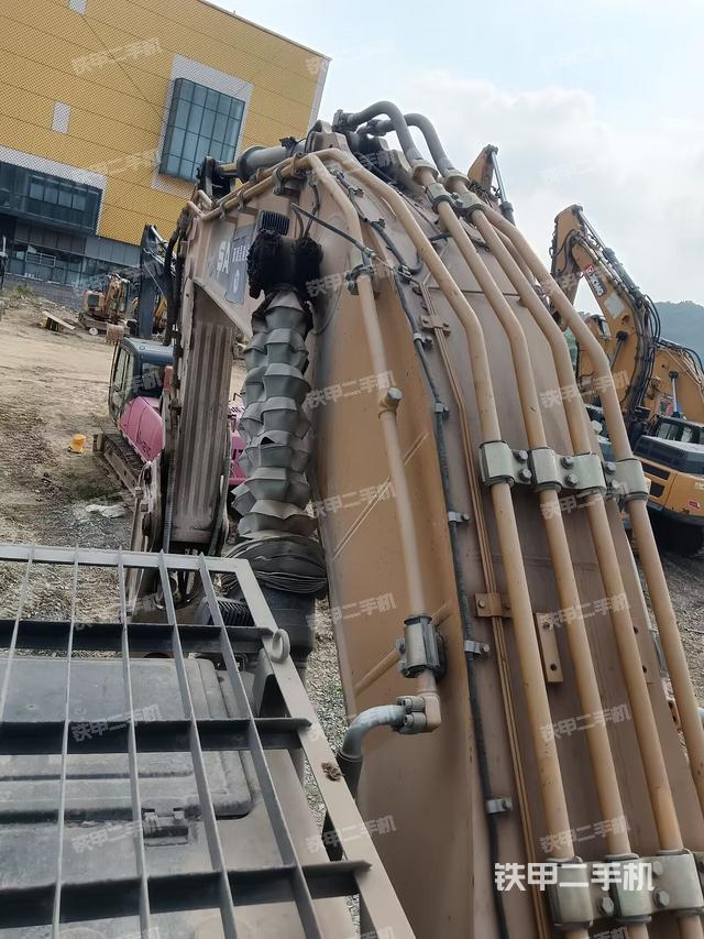 大臂整體?右側(cè)（工作和回轉(zhuǎn)裝置）