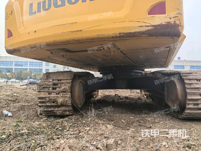 右側(cè)行走馬達(dá)蓋板(行走機(jī)構(gòu)) 右側(cè)行走馬達(dá)蓋板(行走機(jī)構(gòu))