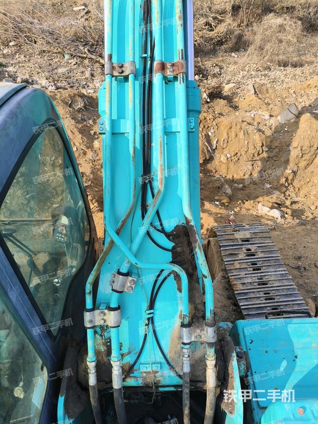 大臂背部俯視(工作和回轉裝置) 大臂背部俯視(工作和回轉裝置)